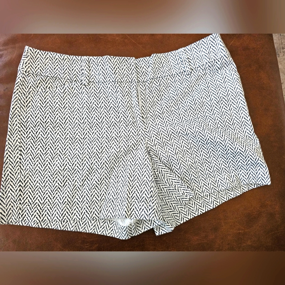 WHBM-Chevron print shorts